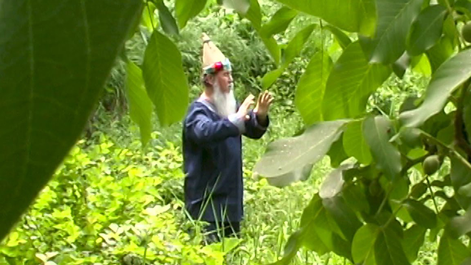 Nursafardiyya sufi respiration system. Video fragment from the film «The world practice of divine energy in Nursafardiyya»